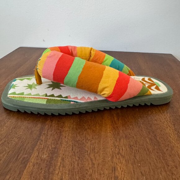 Farm Rio Pineapple Puffy Flip Flop Sandals NWT - Picture 4 of 11